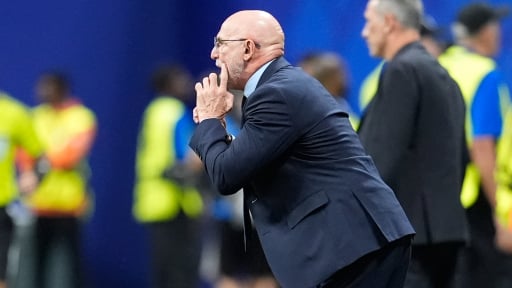 HLV Luis de la Fuente của T&acirc;y Ban Nha n&oacute;i về HLV Marcelo Bielsa của Uruguay: &ldquo;T&ocirc;i thực sự ngưỡng mộ &ocirc;ng ấy'