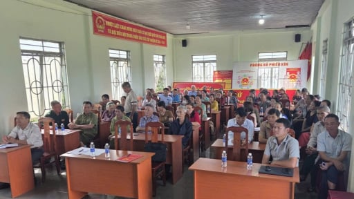 S&aacute;p nhập th&ocirc;n, tổ d&acirc;n phố mới nhất ở L&acirc;m Đồng, x&atilde; Ph&uacute;c Thọ L&acirc;m H&agrave; đề xuất th&aacute;o gỡ c&aacute;c kh&oacute; khăn của d&acirc;n khi sắp xếp 