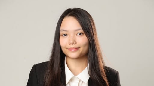 Nữ sinh xuất sắc với điểm IELTS 8.0, SAT lọt top đầu thế giới, nhận 100% học bổng danh gi&aacute;