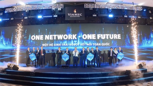 Khai trương hệ thống Trung t&acirc;m Phẫu thuật Robot C&ocirc;ng nghệ cao đa kết nối đầu ti&ecirc;n tại Việt Nam