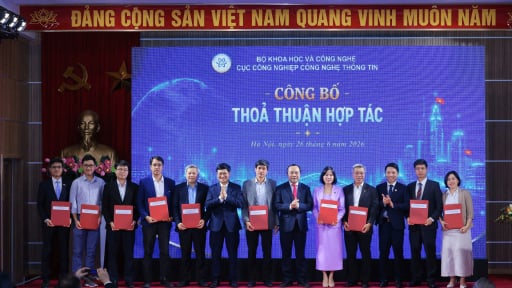 Hiện thực h&oacute;a Nghị quyết 57: Việt Nam x&acirc;y 'bệ ph&oacute;ng' cho chip b&aacute;n dẫn Make in Vietnam