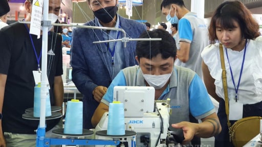 C&aacute;ch l&agrave;m của doanh nghiệp TP.HCM th&aacute;o gỡ điểm nghẽn logistics