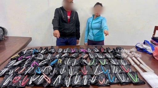 Đột k&iacute;ch tiệm tạp h&oacute;a ở Đ&agrave; Nẵng, bắt chủ cửa h&agrave;ng b&aacute;n dụng cụ phục vụ d&acirc;n &ldquo;ng&aacute;o đ&aacute;&rdquo;