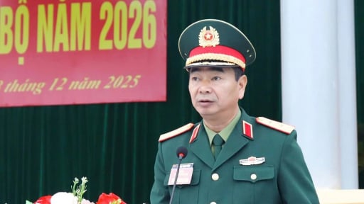 Trung tướng Qu&acirc;n đội v&agrave; c&aacute;c Đại t&aacute; C&ocirc;ng an giữ chức vụ mới