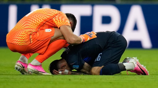 LĐBĐ Uruguay &ldquo;trừng phạt&rdquo; đội nh&agrave; v&igrave; bị loại sớm khỏi World Cup 2026