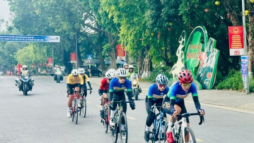 Hơn 150 cua-rơ tham giự Giải v&ocirc; địch xe đạp đường trường v&agrave; địa h&igrave;nh 2026 tại L&agrave;o Cai