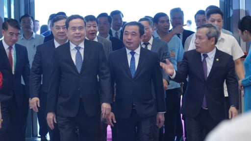 Chủ tịch Quốc hội Trần Thanh Mẫn dự Hội nghị c&ocirc;ng bố Quy hoạch tổng thể Thủ đ&ocirc; H&agrave; Nội tầm nh&igrave;n 100 năm