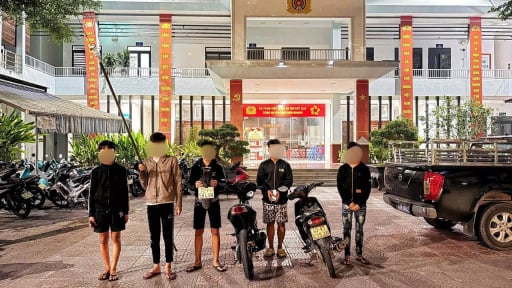 B&aacute;n xe rồi d&agrave;n cảnh cướp lại, nh&oacute;m thanh thiếu ni&ecirc;n bị bắt
