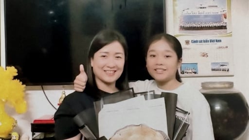 B&agrave;i dự thi &ldquo;Ng&agrave;y mai trong mắt em&rdquo;: Tương lai của em l&agrave; người mẹ khuyết tật kh&ocirc;ng phải lo ăn từng bữa