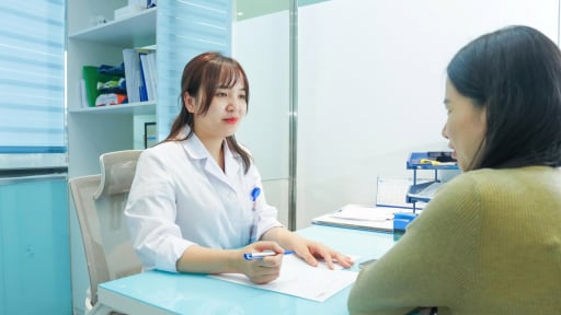 C&ocirc; g&aacute;i 25 tuổi ph&aacute;t hiện bệnh nguy hiểm từ cơn đau bụng kinh dữ dội