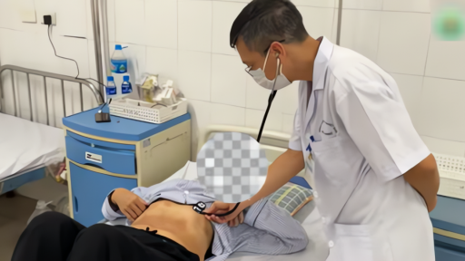 Tự &yacute; uống thuốc trị giun s&aacute;n, cụ b&agrave; suy kiệt nghi&ecirc;m trọng, kết quả kh&aacute;m c&agrave;ng kinh h&atilde;i