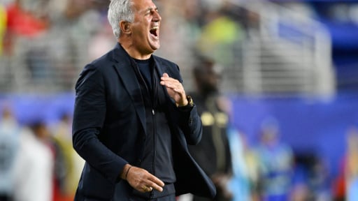 Thụy Sĩ vs Algeria: Vladimir Petkovic đối đầu &ldquo;người t&igrave;nh&rdquo; 7 năm
