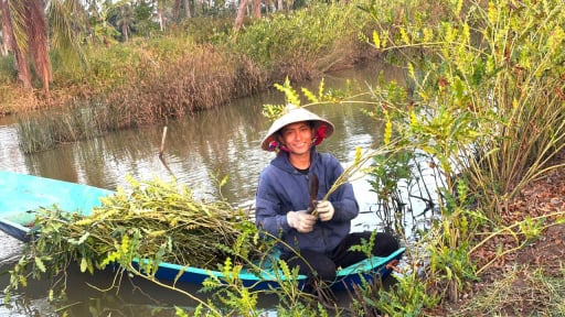 Bỏ phố về qu&ecirc; C&agrave; Mau l&agrave;m gi&agrave;u với m&ocirc; h&igrave;nh &ldquo;n&ocirc;ng nghiệp mặn&rdquo;, đ&oacute; l&agrave; trồng c&acirc;y g&igrave;, nu&ocirc;i con g&igrave; để thu tiền tỷ?