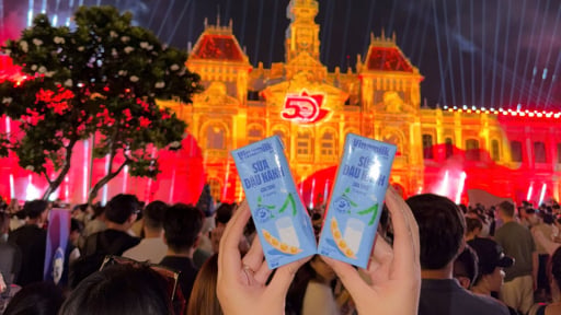 Vinamilk h&ograve;a c&ugrave;ng niềm vui của người d&acirc;n mừng 50 năm th&agrave;nh phố S&agrave;i G&ograve;n - Gia Định mang t&ecirc;n B&aacute;c