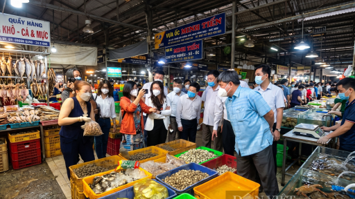 TP.HCM: Phạt hơn 10 tỷ đồng, khởi tố 60 bị can vi phạm an to&agrave;n thực phẩm trong nửa đầu năm 2026