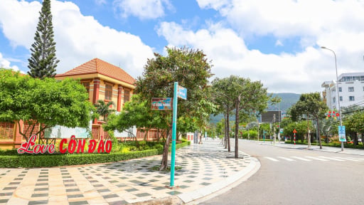 Sau sắp xếp, s&aacute;p nhập th&agrave;nh c&ocirc;ng, đặc khu C&ocirc;n Đảo, TPHCM c&ograve;n 6 khu d&acirc;n cư, đ&acirc;y l&agrave; 6 Trưởng khu d&acirc;n cư chỉ định 