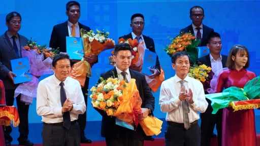 Nhiều 'c&aacute; mập' r&oacute;t gần 200.000 tỷ đồng v&agrave;o Quảng Trị