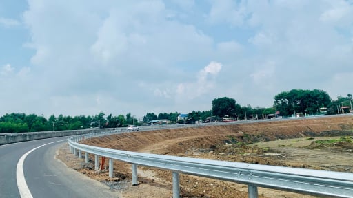 V&igrave; sao cao tốc TP.HCM - Thủ Dầu Một - Chơn Th&agrave;nh chưa thể tăng tốc?