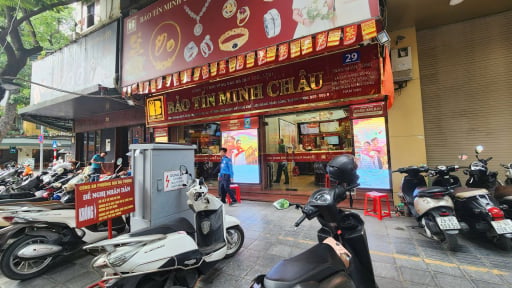 Gi&aacute; v&agrave;ng h&ocirc;m nay mới nhất (5/7) bất động: Người mua vẫn 'mất h&uacute;t', cửa h&agrave;ng tiếp tục b&aacute;n tr&ecirc;n giấy