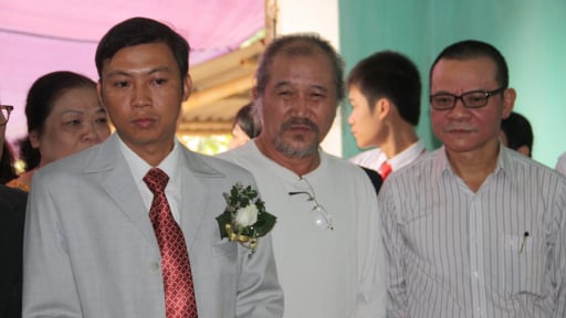 Nh&agrave; văn Phạm Ngọc Tiến tiếc thương t&aacute;c giả b&agrave;i thơ 'H&agrave; Nội m&ugrave;a vắng những cơn mưa' đột ngột qua đời 