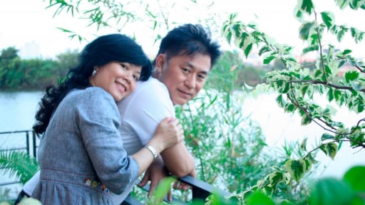 Nghệ sĩ Ưu t&uacute; Phạm Thế Vĩ nghẹn ng&agrave;o tiễn biệt vợ Nghệ sĩ Nh&acirc;n d&acirc;n Tạ Minh T&acirc;m