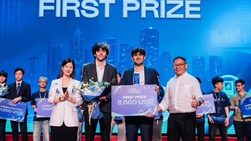Đội thi Singapore gi&agrave;nh qu&aacute;n qu&acirc;n Asian Hackathon for Green Future 2026 lần đầu ti&ecirc;n tổ chức tại Việt Nam
