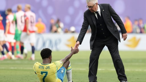 HLV Ancelotti tiết lộ l&yacute; do để Bruno Guimaraes thực hiện quả phạt đền của Brazil