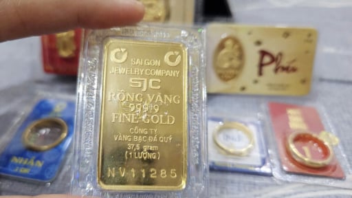 Gi&aacute; v&agrave;ng h&ocirc;m nay (6/7): Tăng vọt phi&ecirc;n đầu tuần