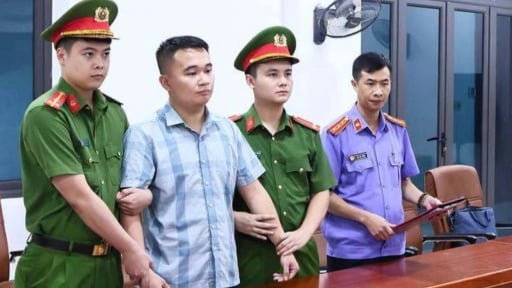 Vụ thi tốt nghiệp THPT tại Tuy&ecirc;n Quang: Căn cứ giữ khẩn cấp một gi&aacute;o vi&ecirc;n Trường Chuy&ecirc;n Tuy&ecirc;n Quang