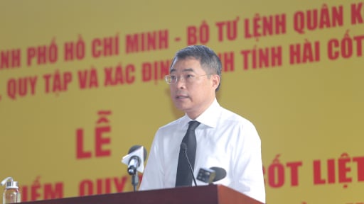 Thủ tướng L&ecirc; Minh Hưng y&ecirc;u cầu cẩn trọng, tỉ mỉ tuyệt đối trong việc t&igrave;m kiếm h&agrave;i cốt liệt sĩ tại c&ocirc;ng vi&ecirc;n L&ecirc; Thị Ri&ecirc;ng
