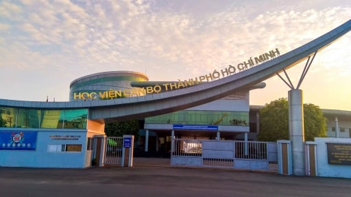 TP.HCM s&aacute;p nhập Viện Nghi&ecirc;n cứu ph&aacute;t triển v&agrave; Trường Đo&agrave;n  L&yacute; Tự Trọng v&agrave;o Học viện C&aacute;n bộ TP.HCM