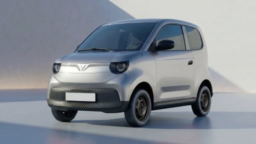VinFast VF 2 mở lối từ xe m&aacute;y l&ecirc;n &ocirc; t&ocirc; cho gia đ&igrave;nh Việt