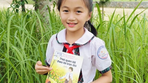 B&agrave;i dự thi 'Ng&agrave;y mai trong mắt em': Kh&aacute;t vọng mang bon Bu Kol ra thế giới bằng tiếng Anh