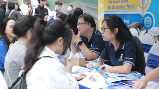 Lương của giảng vi&ecirc;n đại học mới nhất: Sẽ kh&ocirc;ng chỉ dựa v&agrave;o bằng cấp, th&acirc;m ni&ecirc;n