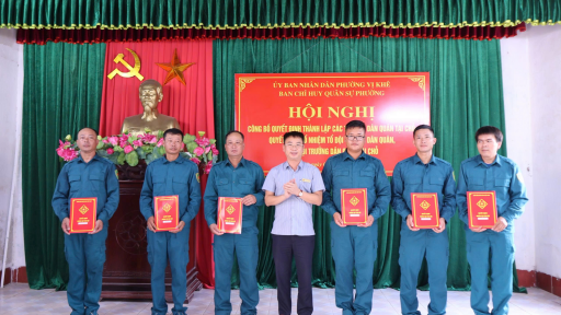 Quyết định th&agrave;nh lập c&aacute;c tiểu đội d&acirc;n qu&acirc;n, bổ nhiệm 13 tổ đội trưởng, tiểu đội trưởng ở phường Vị Kh&ecirc;, tỉnh Ninh B&igrave;nh