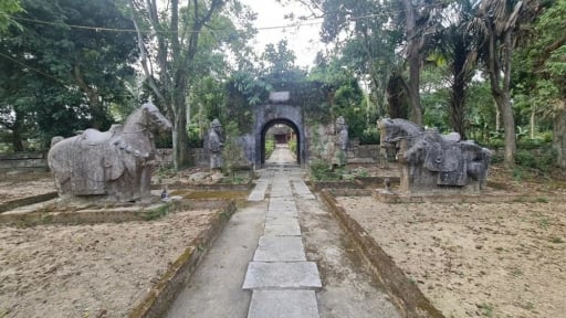 L&agrave;ng n&agrave;y ở Thanh H&oacute;a c&oacute; đền thờ Nguyễn Văn Nghi thời nh&agrave; L&ecirc; Trung hưng v&iacute; như 'Th&agrave;nh nh&agrave; Hồ thứ 2', &ocirc;ng l&agrave; ai?