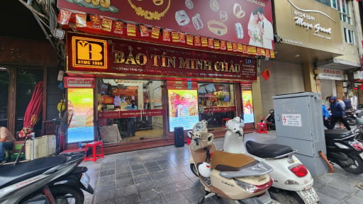 Gi&aacute; v&agrave;ng h&ocirc;m nay mới nhất (8/7) giảm kh&ocirc;ng ngừng: Người mua ng&agrave;y c&agrave;ng vắng, cửa h&agrave;ng b&aacute;n 'thả phanh'