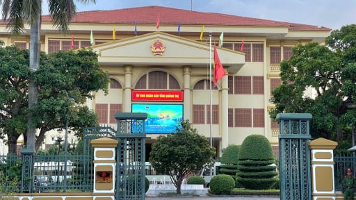 Quảng Trị chấn chỉnh kỷ luật họp h&agrave;nh, l&atilde;nh đạo sở, x&atilde; kh&ocirc;ng được tự &yacute; cử cấp ph&oacute; dự thay
