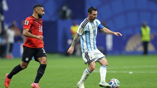 Lionel Messi đ&atilde; thi đấu ra sao để tự sửa sai, gi&uacute;p Argentina chuyển bại th&agrave;nh thắng trước Ai Cập?
