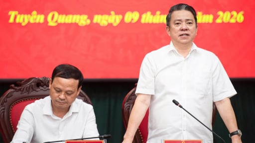 Tuy&ecirc;n Quang l&yacute; giải như thế n&agrave;o về đề xuất cho 328 th&iacute; sinh trường THPT Chuy&ecirc;n được thi lại m&ocirc;n To&aacute;n?