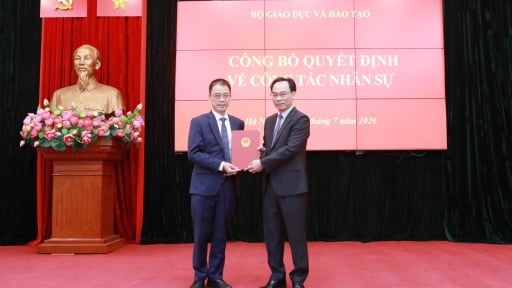 Bộ GDĐT kiện to&agrave;n l&atilde;nh đạo Đại học Huế, bổ nhiệm 3 Ph&oacute; Gi&aacute;m đốc