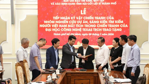 Nh&oacute;m nghi&ecirc;n cứu Đại học C&ocirc;ng nghệ Texas Tech (Mỹ) giải m&atilde; tư liệu hố ch&ocirc;n tập thể  c&ocirc;ng vi&ecirc;n L&ecirc; Thị Ri&ecirc;ng 