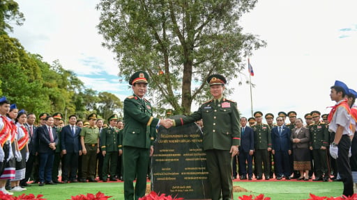 Đại tướng Phan Văn Giang dự Giao lưu hữu nghị quốc ph&ograve;ng bi&ecirc;n giới Việt Nam - L&agrave;o lần thứ 3