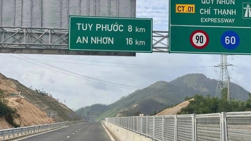 Chậm triển khai thu ph&iacute; tự động cao tốc Ho&agrave;i Nhơn - Quy Nhơn v&agrave; Quy Nhơn - Ch&iacute; Thạnh, ai chịu tr&aacute;ch nhiệm?