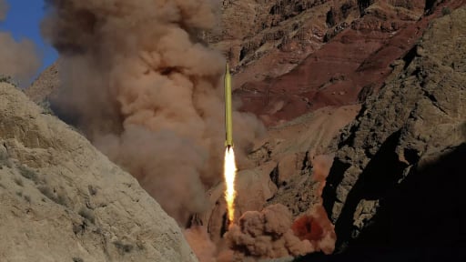 Iran tấn c&ocirc;ng trung t&acirc;m chỉ huy của Mỹ ở Trung Đ&ocirc;ng