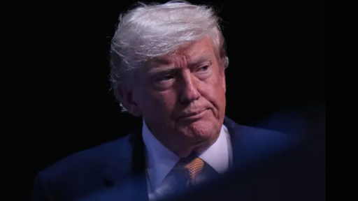 Truyền th&ocirc;ng: &Ocirc;ng Trump ra lệnh tiếp tục đ&agrave;m ph&aacute;n với Iran, đưa tối hậu thư về eo biển Hormuz