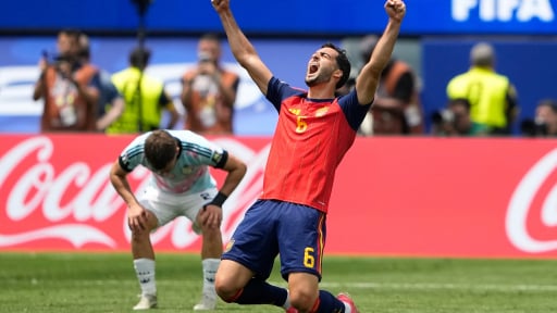 Mikel Merino - ĐT T&acirc;y Ban Nha: &ldquo;T&ocirc;i đang sống trong giấc mơ đi&ecirc;n rồ nhất'