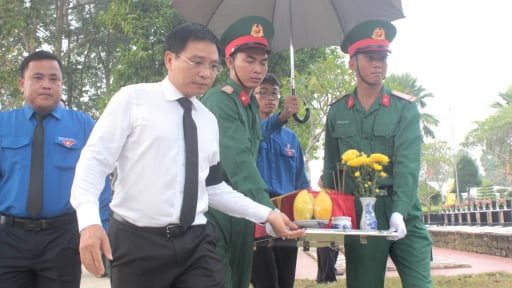 Ph&oacute; Thủ tướng Ch&iacute;nh phủ dự lễ truy điệu, an t&aacute;ng 63 h&agrave;i cốt liệt sĩ tại Đồng Nai