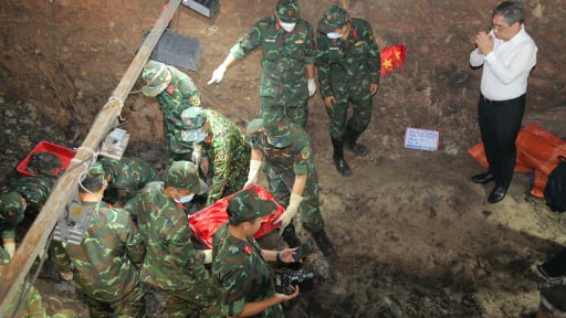 Quy tập th&ecirc;m 20 h&agrave;i cốt liệt sĩ ở c&ocirc;ng vi&ecirc;n L&ecirc; Thị Ri&ecirc;ng