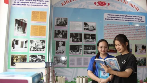 TPHCM khảo s&aacute;t c&aacute;c thiết chế văn h&oacute;a gắn với Kh&ocirc;ng gian văn h&oacute;a Hồ Ch&iacute; Minh